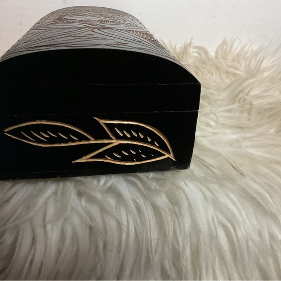 Handcrafted Black and Brown Decorative Box - Picture 4 of 11